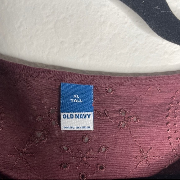 Old Navy Maroon Eyelet Blouse Long Sleeve Size XL Tall Embroidered Boho - Picture 6 of 7